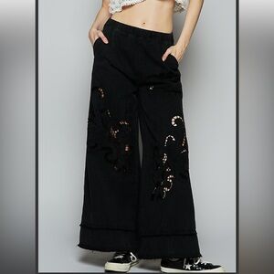 84 ❤️ 2 left POL wide leg, laser cut elastic waist pants